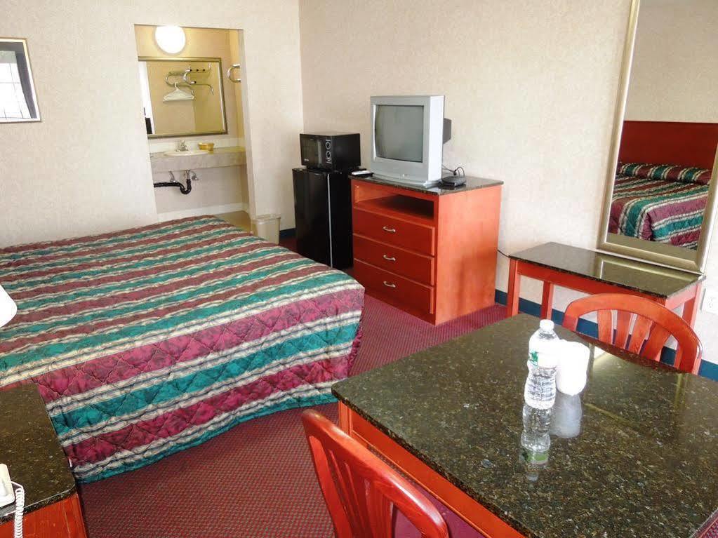 Atrium Inn & Suites Galloway Zewnętrze zdjęcie