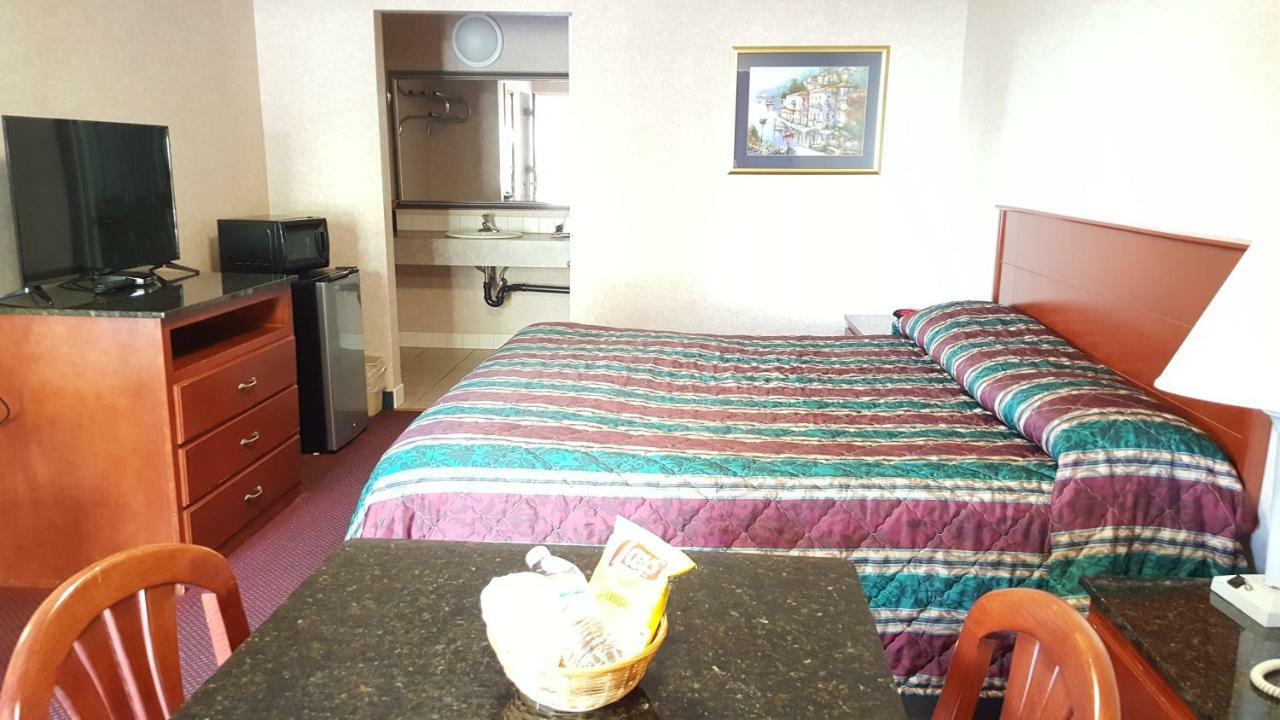 Atrium Inn & Suites Galloway Zewnętrze zdjęcie