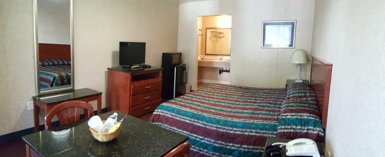Atrium Inn & Suites Galloway Zewnętrze zdjęcie